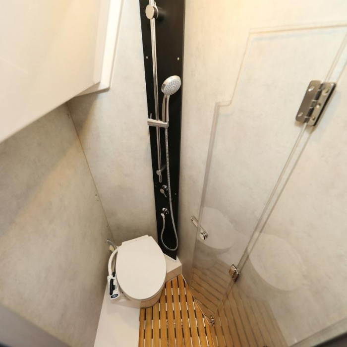 Lea | Bavaria C38 photo 15
