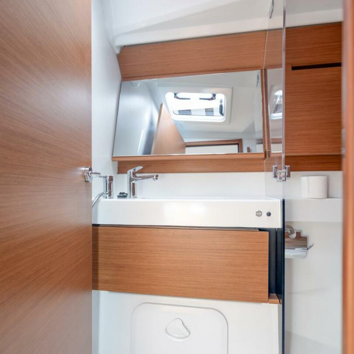 OLIVER new 2025 (air condition, solar panels) | Sun Odyssey 410 photo 10