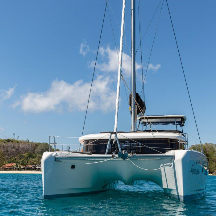 Vanessa | Lagoon 42 photo 23