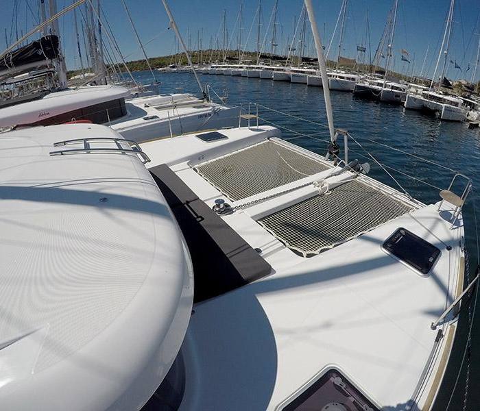 Tom Cat | Lagoon 40 photo 2