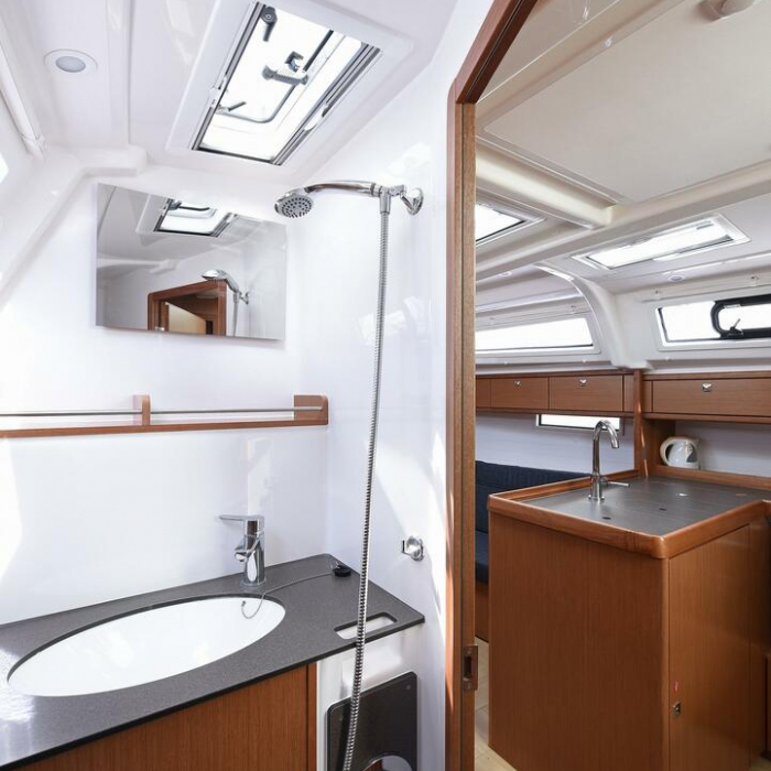 Nancy | Bavaria Cruiser 37 photo 10