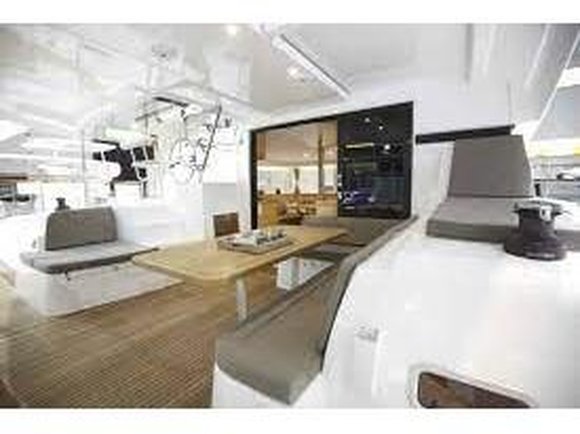 Twins | Lagoon 42 photo 2