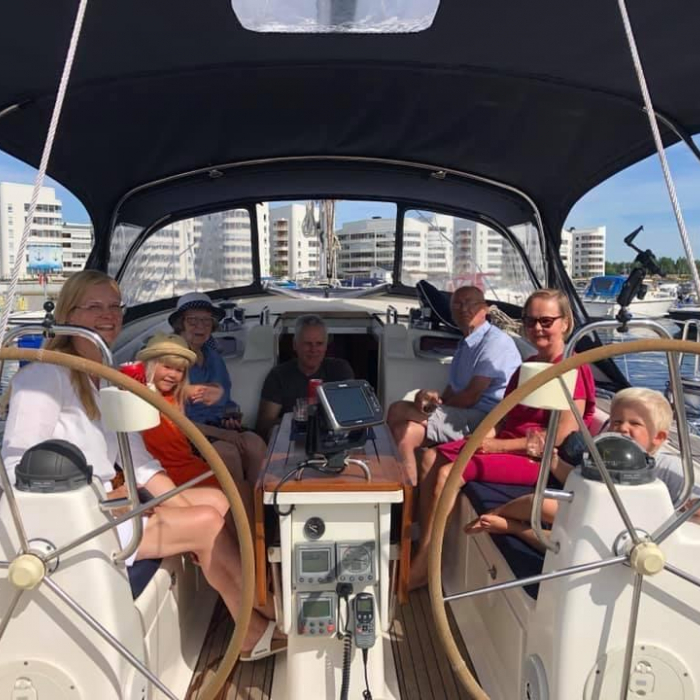 Evita | Bavaria 46 photo 8
