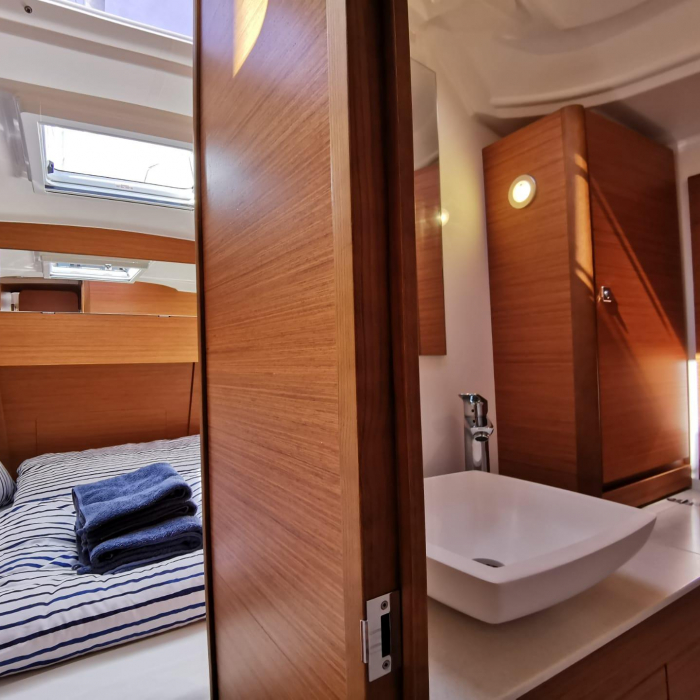 Antares | Dufour 390 Grand Large photo 44