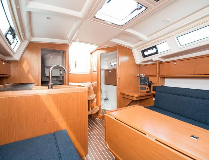 Lia | Bavaria Cruiser 34 photo 19