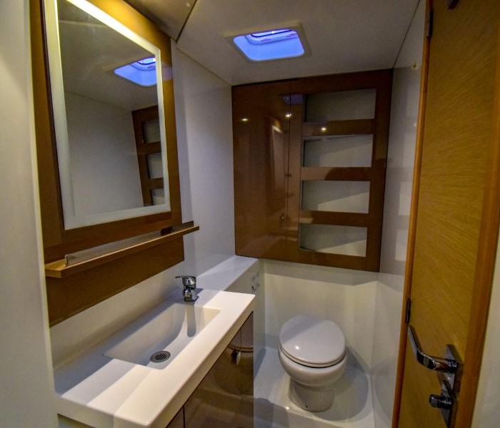 Amber | Lucia 40 photo 30