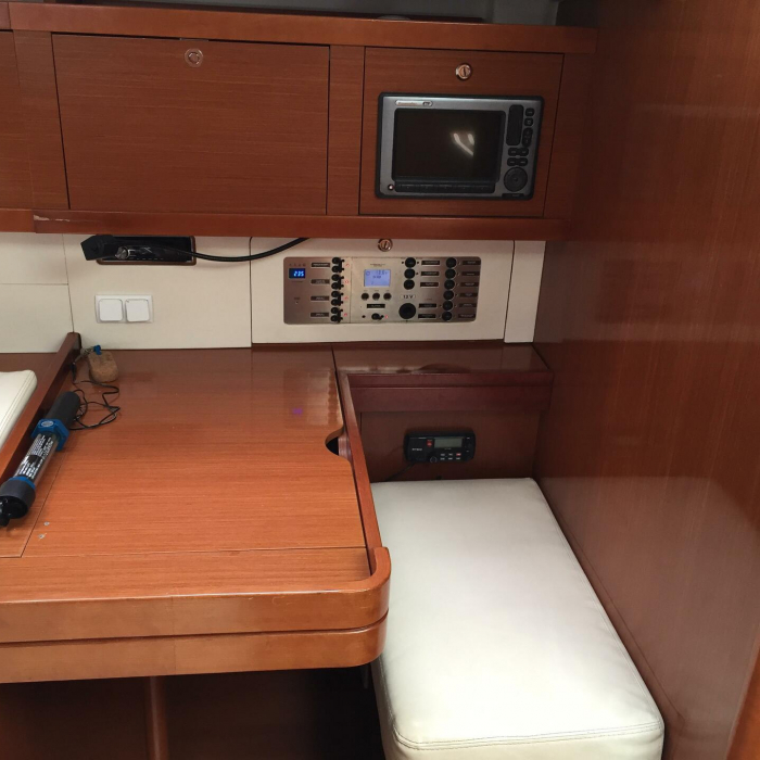 Kochab II | Oceanis 50 Family photo 8