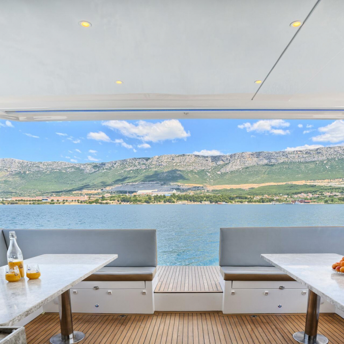 Gold | Luna 49 photo 39