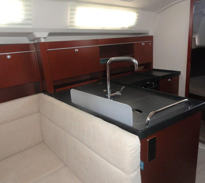 Riana | Hanse 385 photo 7