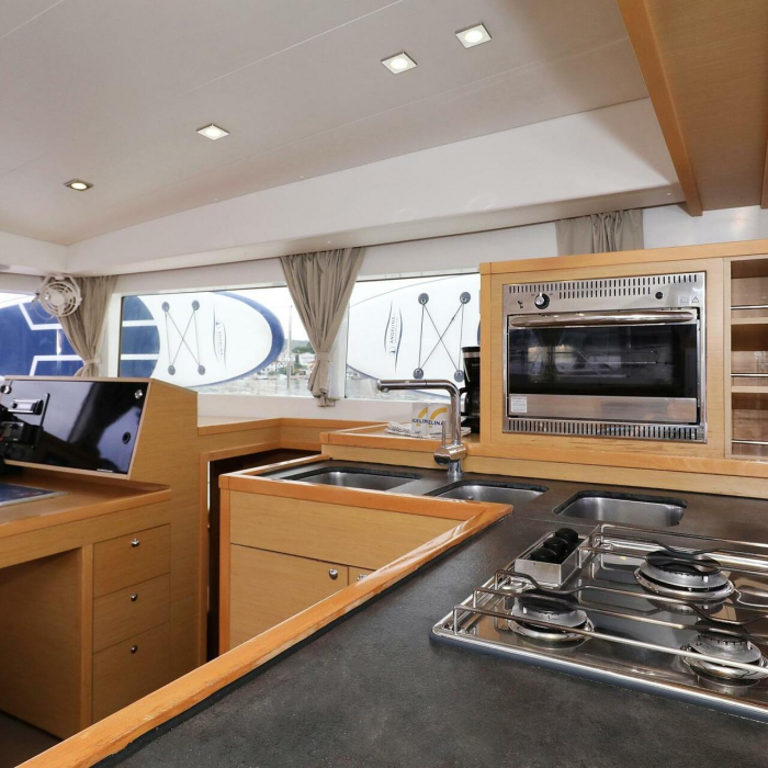 Ladies First | Lagoon 400 S2 photo 33