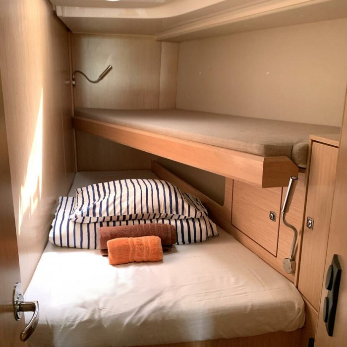 Whisper | Bavaria C45 photo 9