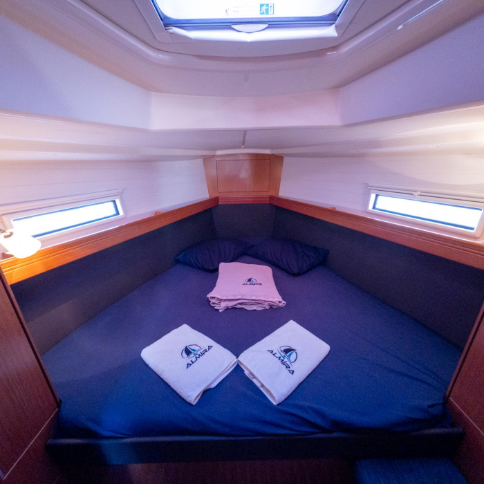 Almira | Bavaria Cruiser 37 photo 10