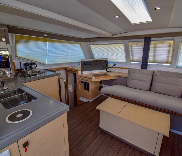 Amber | Lucia 40 photo 33