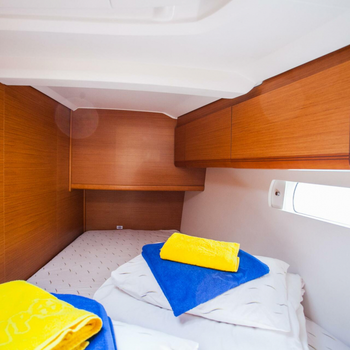 Rock Point | Sun Odyssey 509 photo 1