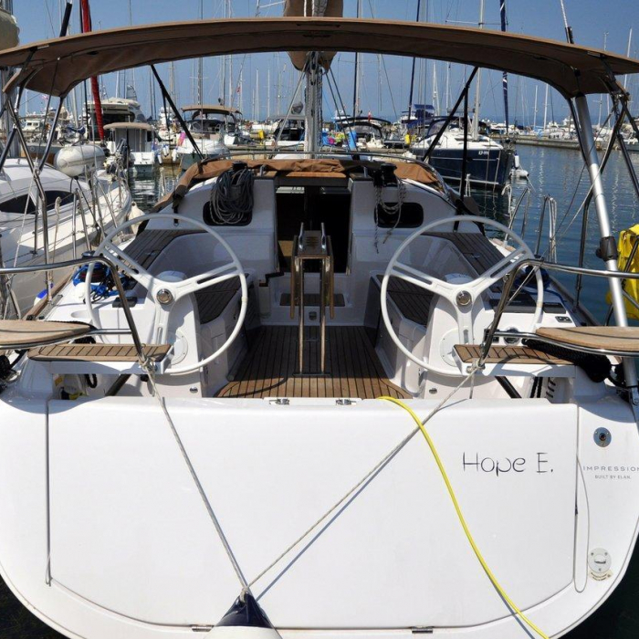 Hope E. | Elan Impression 40 photo 1