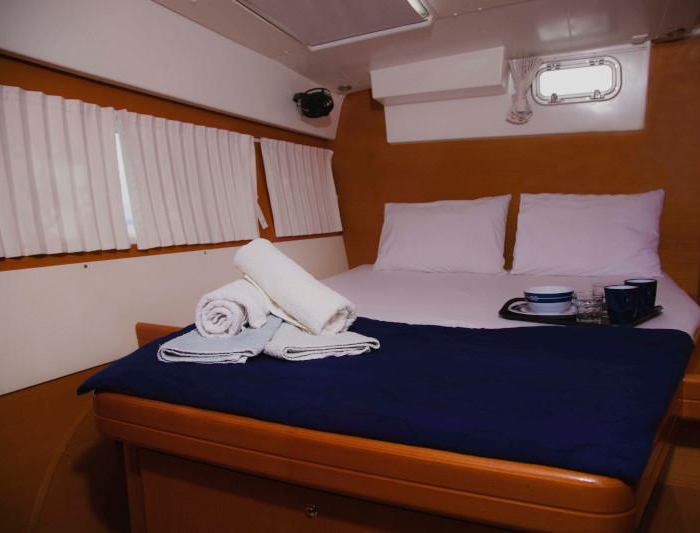 Dynamis | Lagoon 420 photo 11