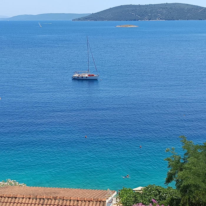 Ra | Bavaria 38 photo 11