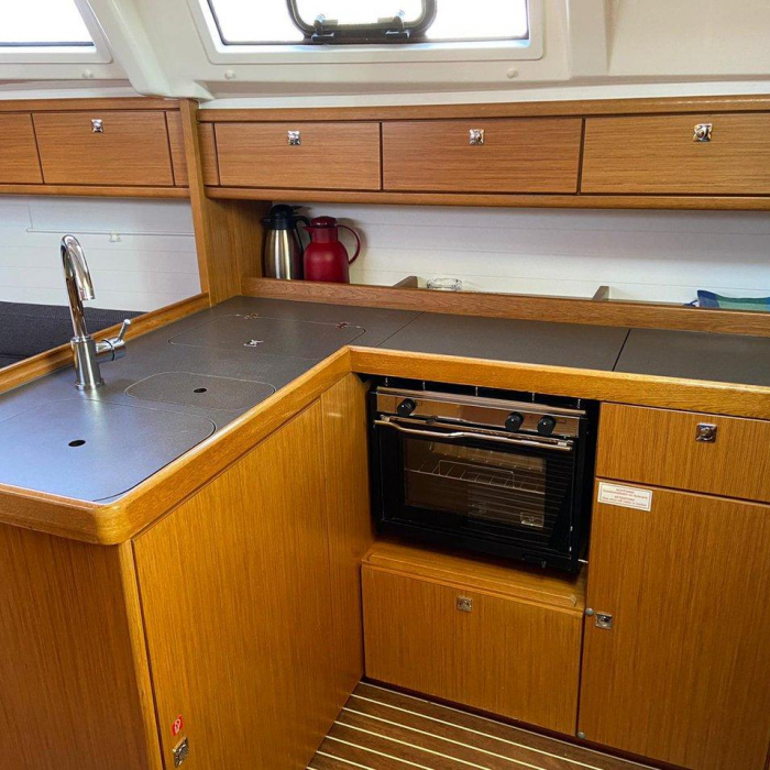 Into the Blue | Bavaria Cruiser 37 photo 7