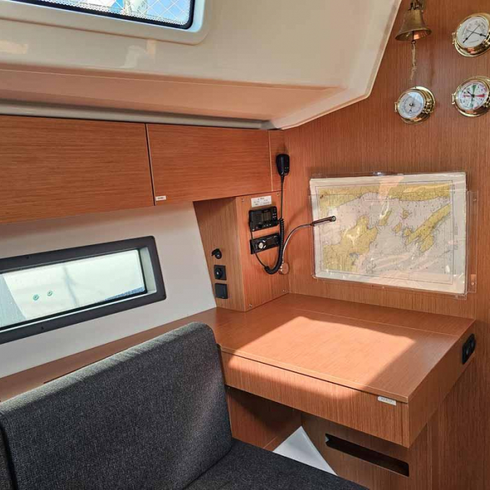 Nola | Bavaria C42 photo 4