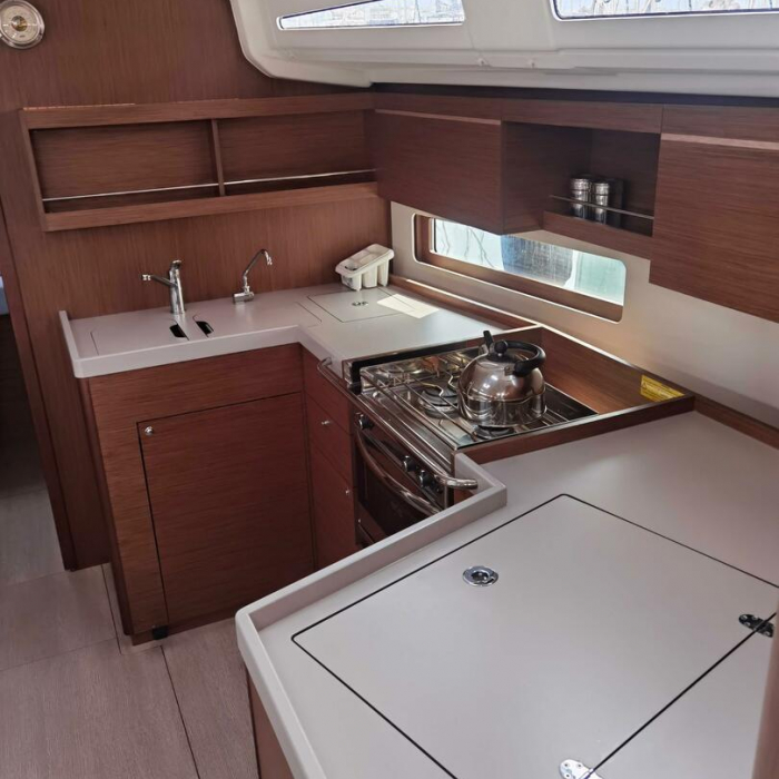 Class | Oceanis 40.1 photo 12