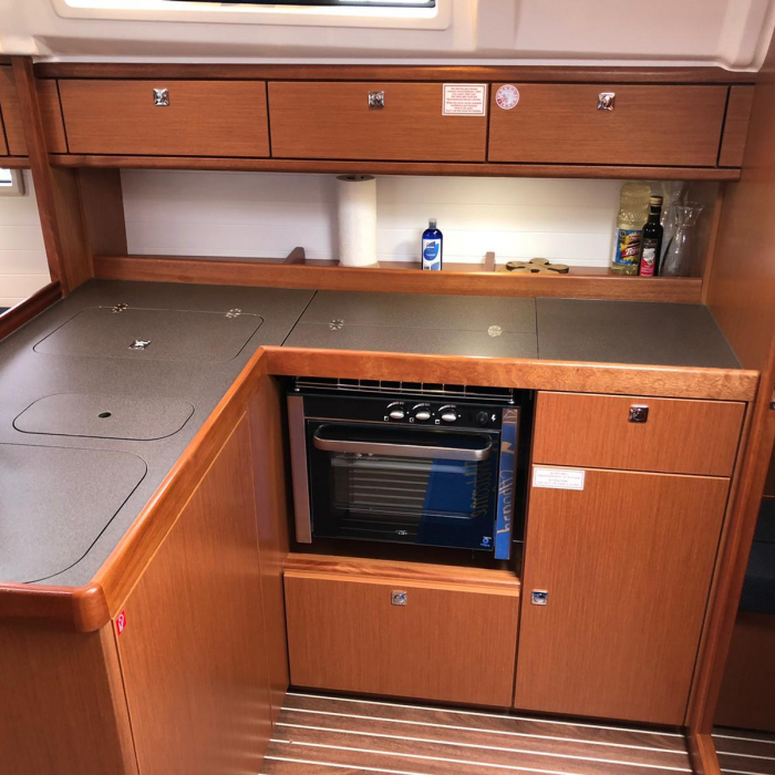 Lana 3 | Bavaria Cruiser 37 photo 8