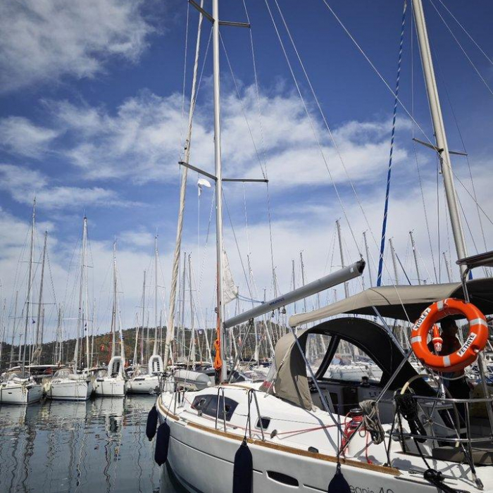 Violet | Oceanis 40 photo 8