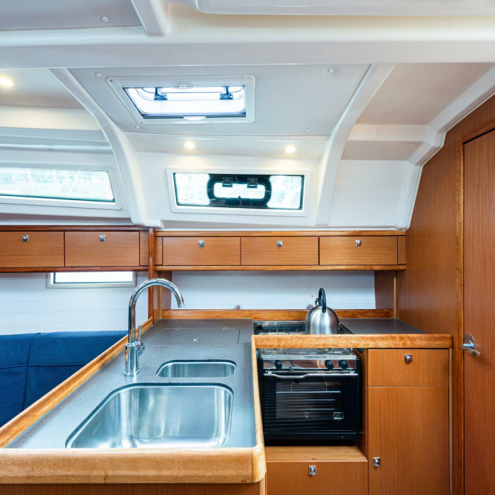 Jack Of London | Bavaria 37 photo 6