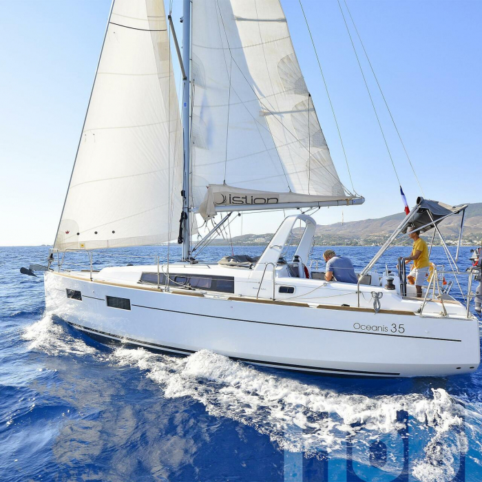 Hobbit | Oceanis 35 photo 27