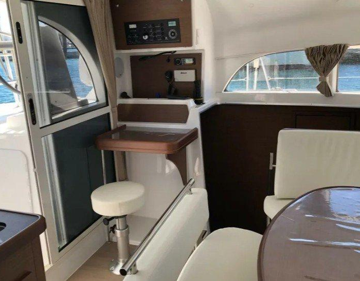 Butterfly | Lagoon 380 photo 9