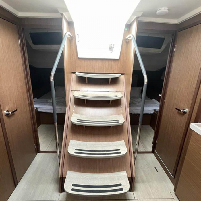 East | Oceanis 51.1 photo 9