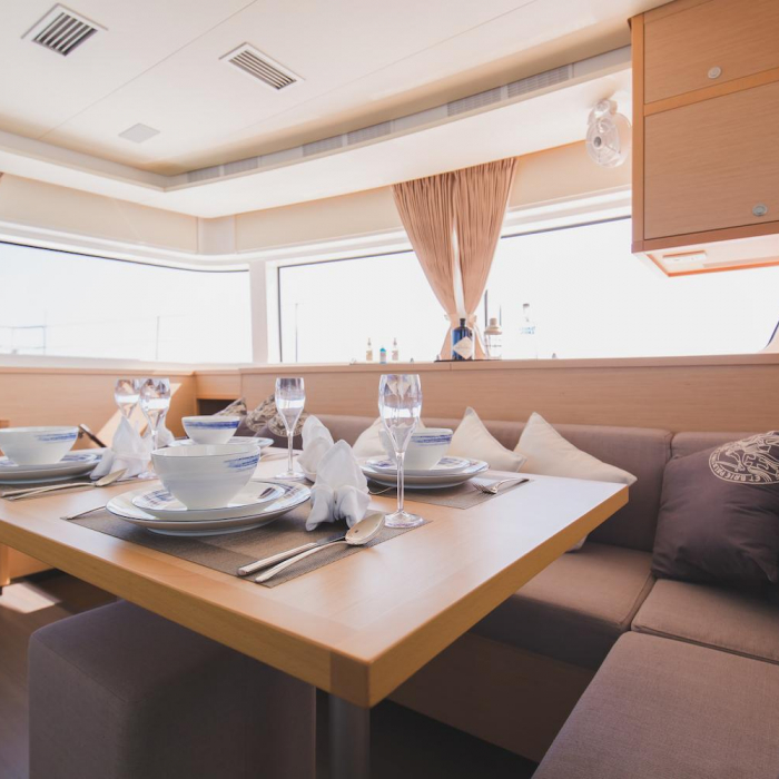 Blue Moon | Lagoon 52F photo 25