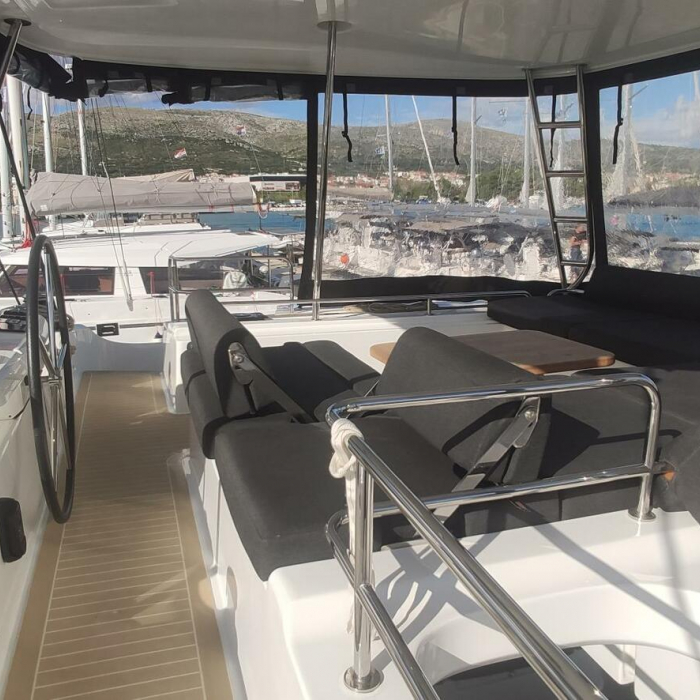 Euphoria IV | Lagoon 51 photo 11