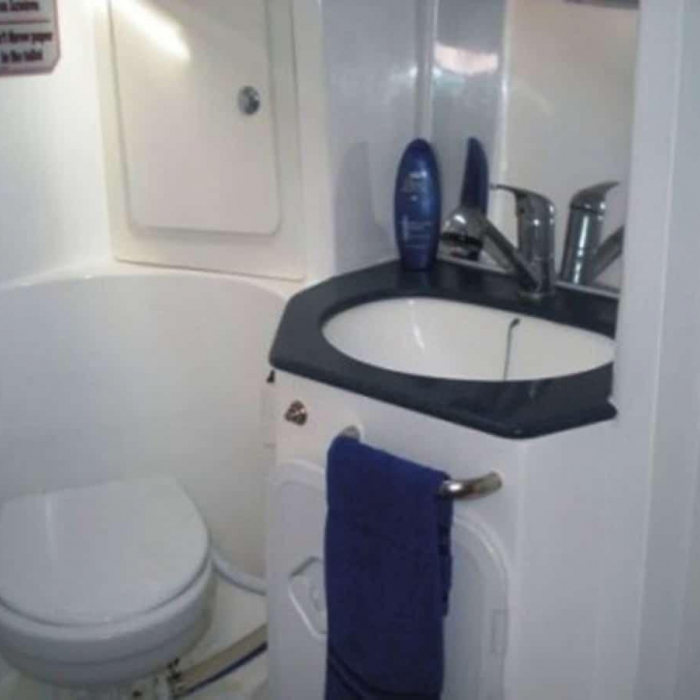 Noelle | Bavaria 38 photo 9