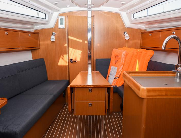 Lia | Bavaria Cruiser 34 photo 31