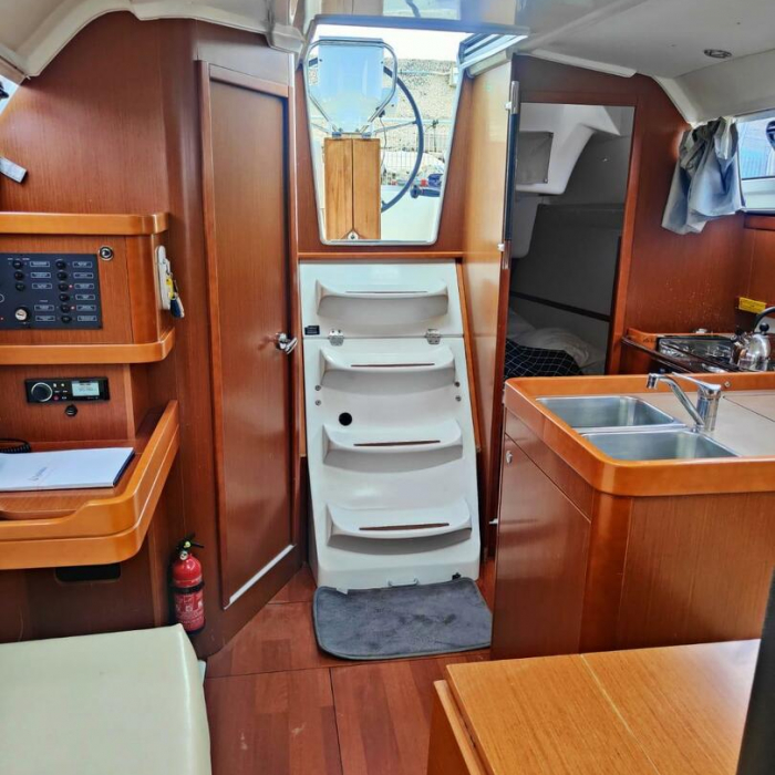 Titina | Oceanis 31 photo 2