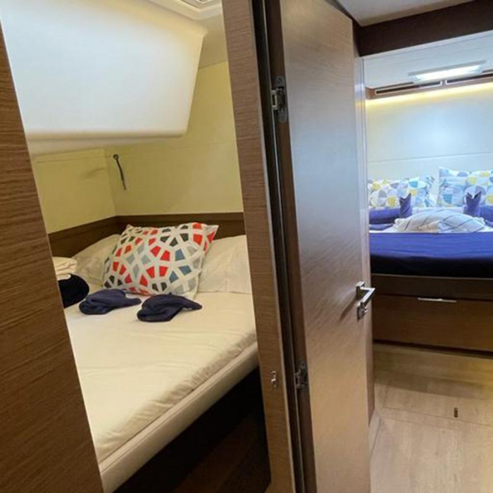 Bottoms up | Lagoon 50 photo 21