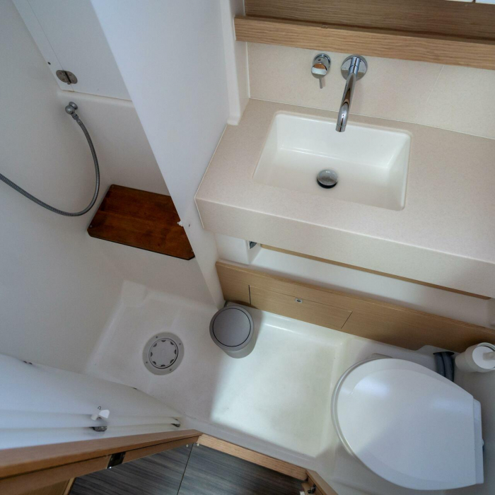 Megalodonte | Dufour 470 photo 3