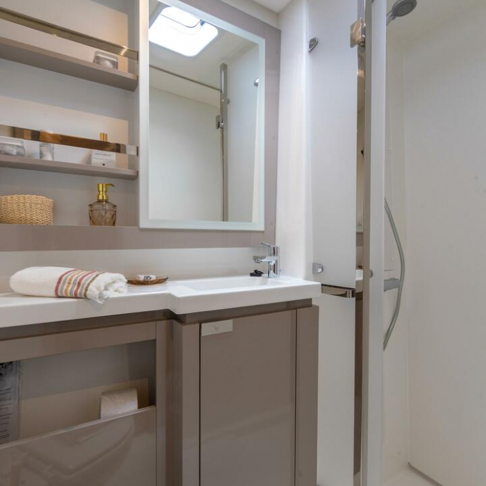 Ruinart | Fountaine Pajot Elba 45 photo 5