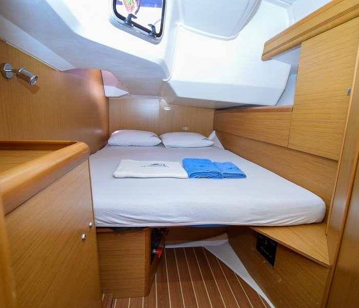 Loki | Sun Odyssey 44 i photo 19