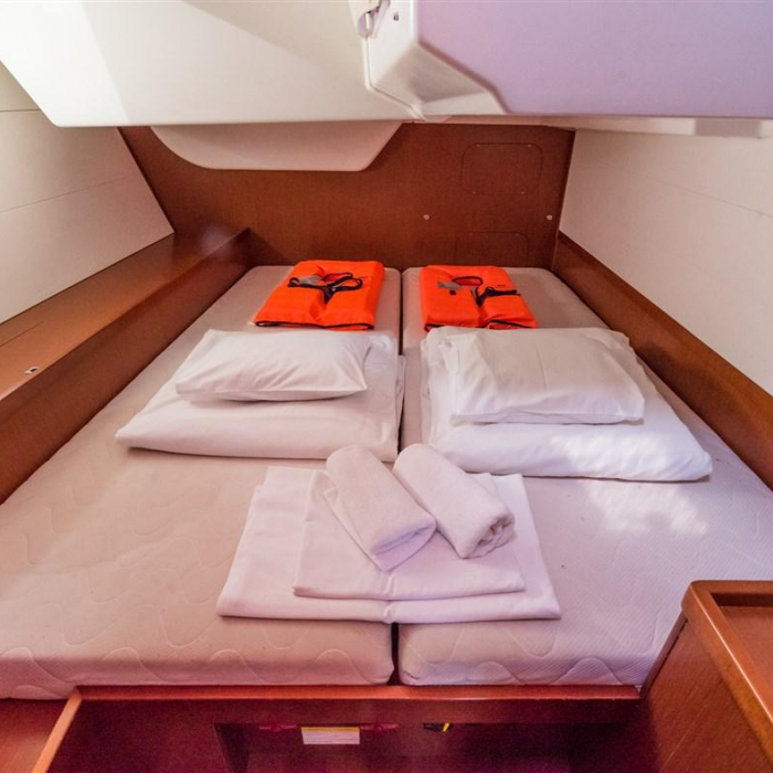 ULTRA DUBROVNIK | Oceanis 48 photo 19