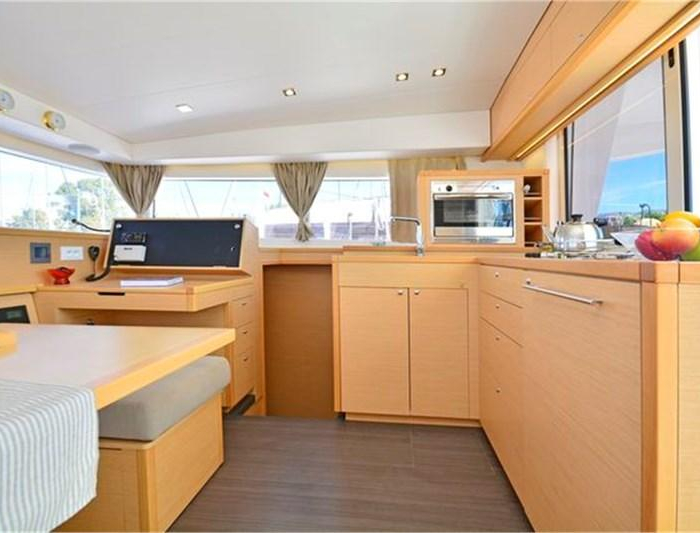 Callisto | Lagoon 400 S2 photo 3