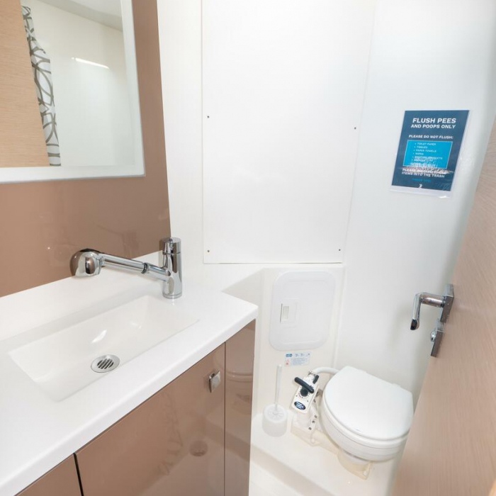 Stella Luna | Fountaine Pajot LUCIA 40 photo 8