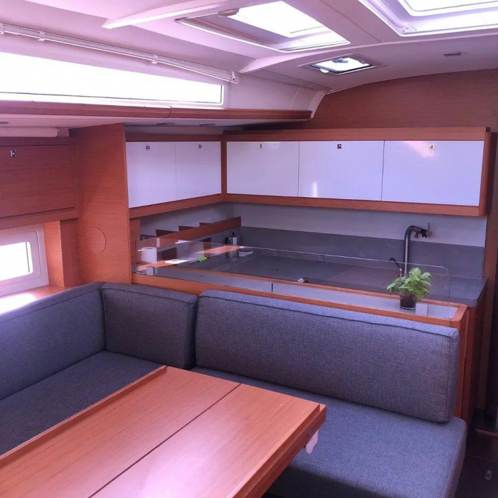 Saro | Dufour 530 photo 3