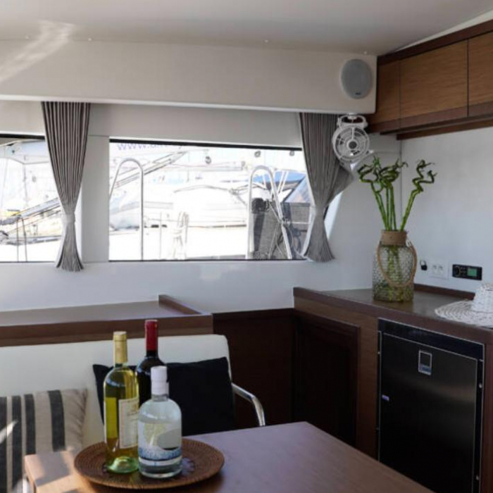 Chios | Lagoon 40 photo 12