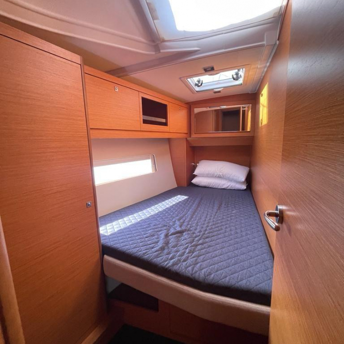 Iside | Dufour 470 GL photo 9