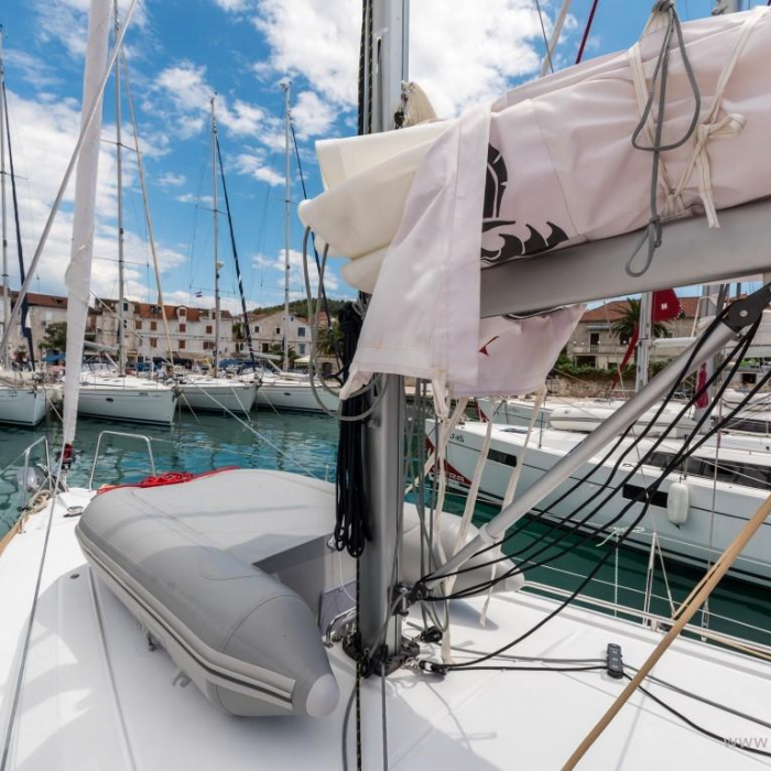 Bela | Oceanis 35.1 photo 7