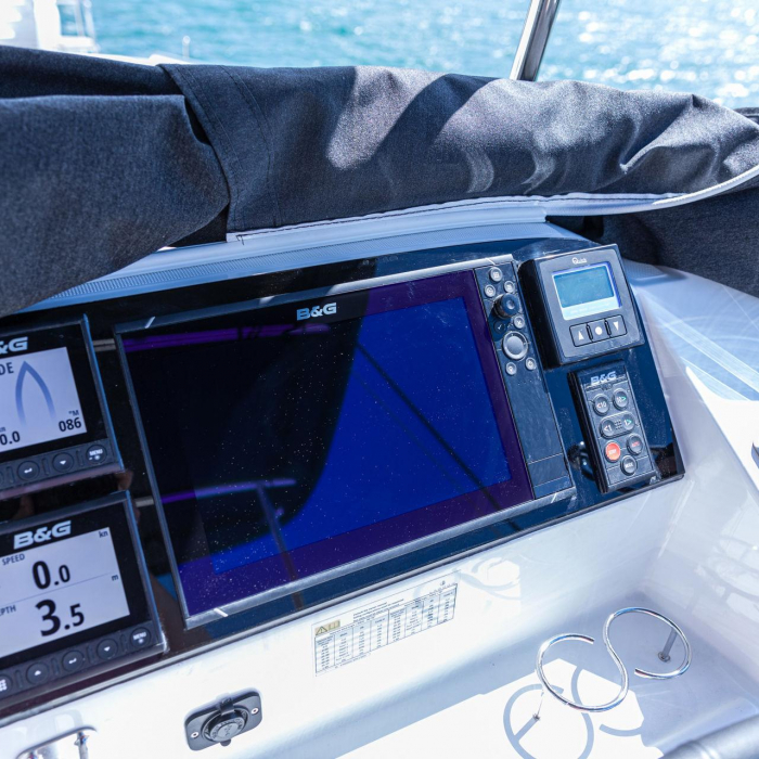 SAILOR MOON | Lagoon 40 photo 7