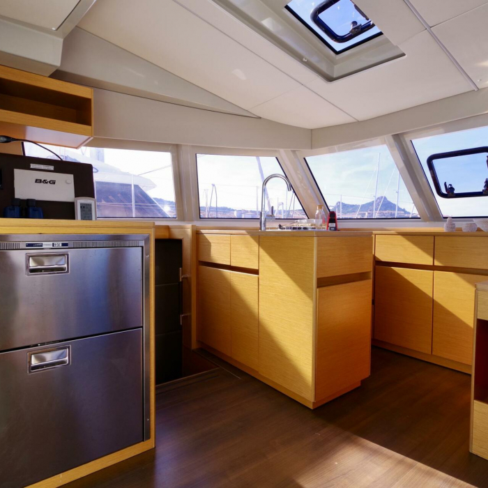 Fiammetta - A/C, Generator, Water maker | Nautitech 46 Fly photo 16