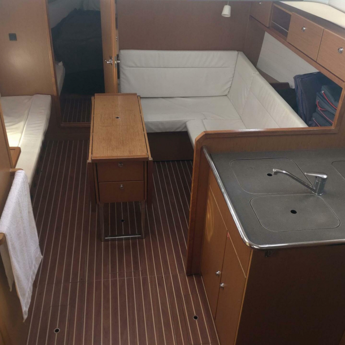 Economy | Bavaria Cruiser 36 photo 6