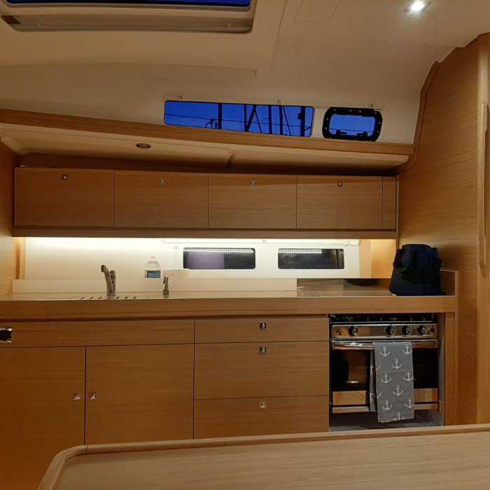 Nishane | Dufour 460 photo 7